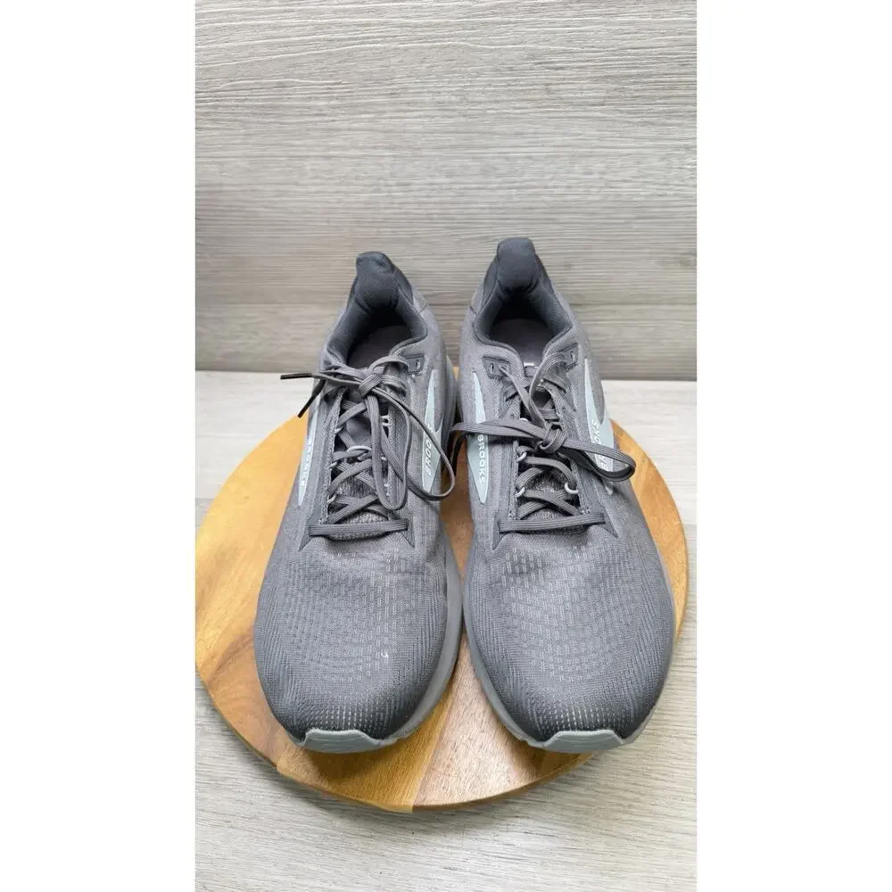 Brooks Revel 8 Running Shoes Primer/Blackened Pearl 110468. Mens 14